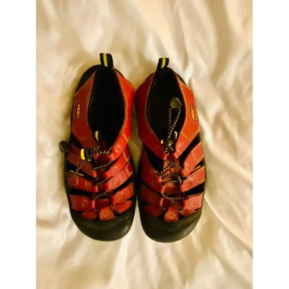 KEEN Newport H2 Red Black Sport Sandals Big Kids Size 5